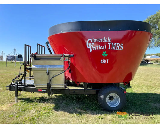 Cloverdale 420T Feed Wagon - 498 Cu Ft Capacity WeighTronix Scale Feed Wagons