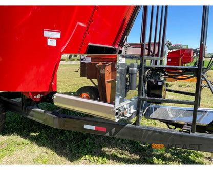Cloverdale 420T Feed Wagon - 498 Cu Ft Capacity WeighTronix Scale Feed Wagons