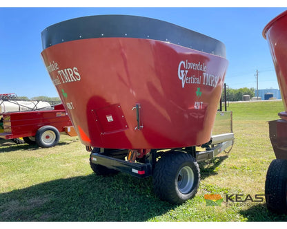 Cloverdale 420T Feed Wagon - 498 Cu Ft Capacity WeighTronix Scale Feed Wagons