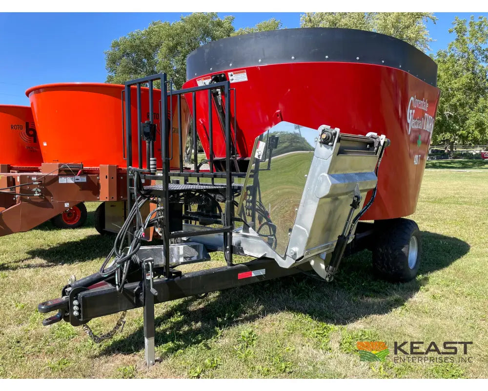 Cloverdale 420T Feed Wagon - 498 Cu Ft Capacity WeighTronix Scale Feed Wagons