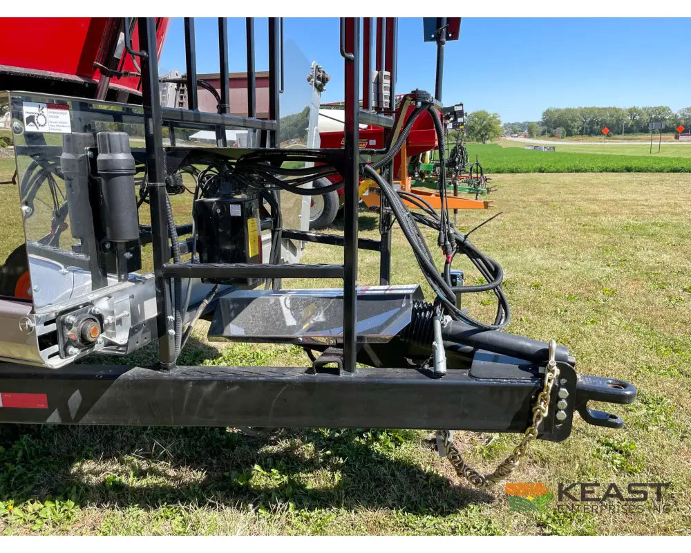 Cloverdale 420T Feed Wagon - 498 Cu Ft Capacity WeighTronix Scale Feed Wagons