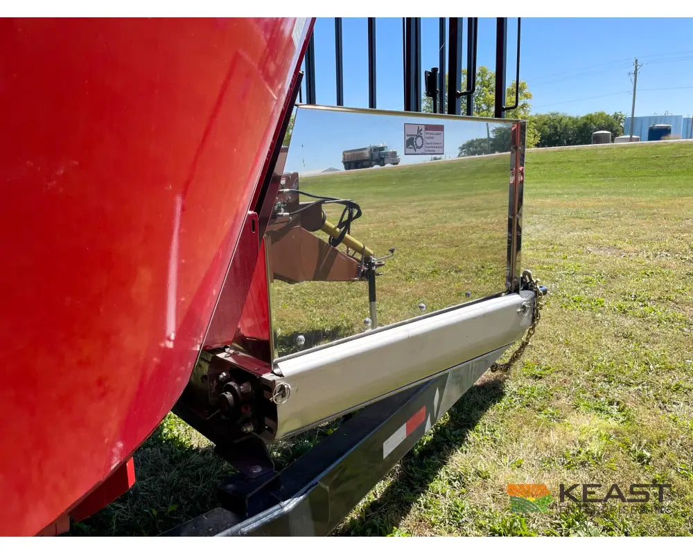 Cloverdale 420T Feed Wagon - 498 Cu Ft Capacity WeighTronix Scale Feed Wagons