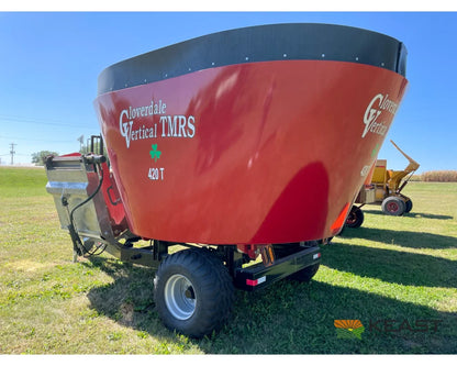 Cloverdale 420T Feed Wagon - 498 Cu Ft Capacity WeighTronix Scale Feed Wagons