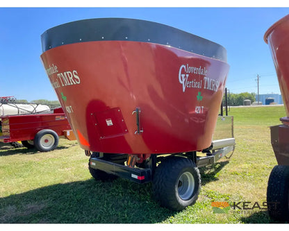 Cloverdale 420T Feed Wagon - 498 Cu Ft Capacity WeighTronix Scale Feed Wagons