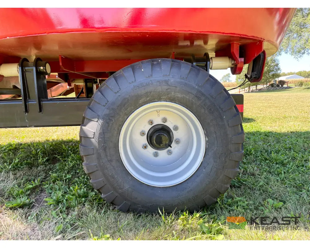 Cloverdale 420T Feed Wagon - 498 Cu Ft Capacity WeighTronix Scale Feed Wagons