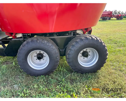Cloverdale 500T Feed Wagon - 560 Cu Ft Capacity WeighTronix Scale Feed Wagons