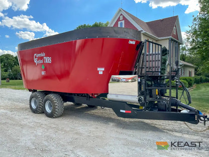 Cloverdale 650T Feed Wagon 830 Cu Ft Capacity WeighTronix Scale Feed Wagons