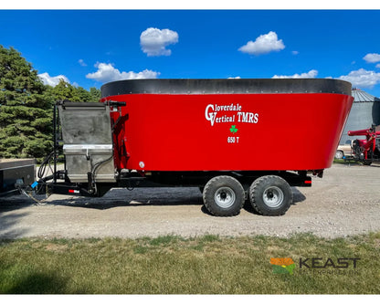 Cloverdale 650T Feed Wagon 830 Cu Ft Capacity WeighTronix Scale Feed Wagons
