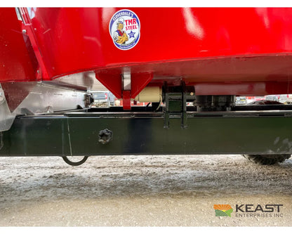 Cloverdale 650T Feed Wagon 830 Cu Ft Capacity WeighTronix Scale Feed Wagons