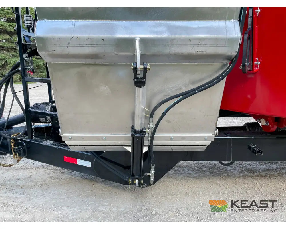 Cloverdale 650T Feed Wagon 830 Cu Ft Capacity WeighTronix Scale Feed Wagons