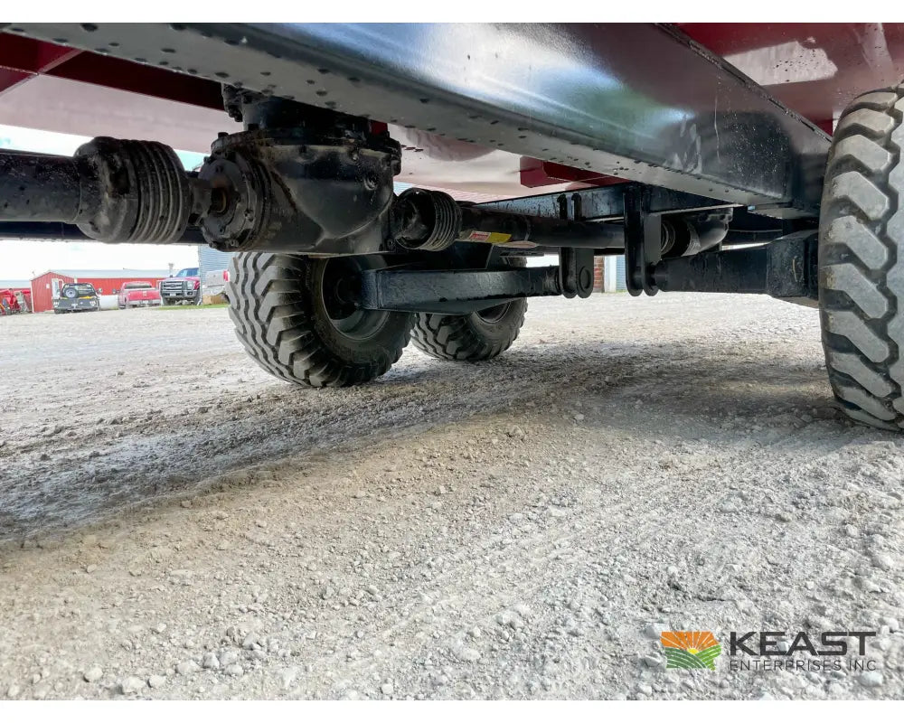 Cloverdale 650T Feed Wagon 830 Cu Ft Capacity WeighTronix Scale Feed Wagons