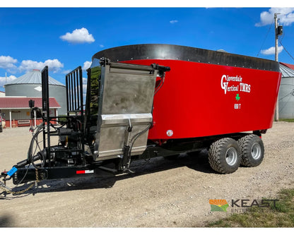 Cloverdale 650T Feed Wagon 830 Cu Ft Capacity WeighTronix Scale Feed Wagons