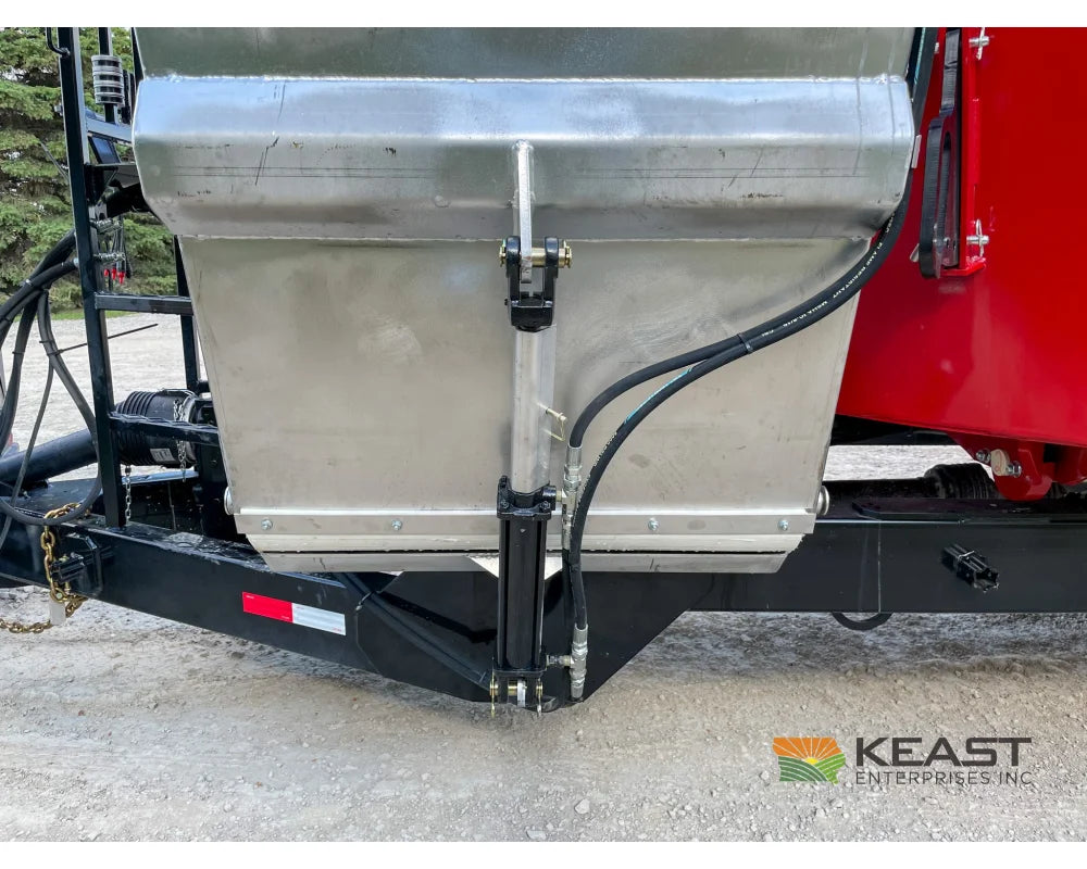 Cloverdale 650T Feed Wagon 830 Cu Ft Capacity WeighTronix Scale Feed Wagons