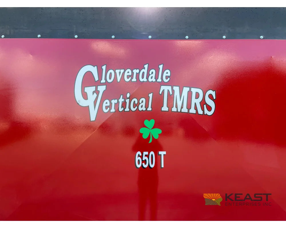 Cloverdale 650T Feed Wagon 830 Cu Ft Capacity WeighTronix Scale Feed Wagons