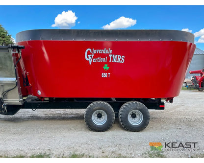 Cloverdale 650T Feed Wagon 830 Cu Ft Capacity WeighTronix Scale Feed Wagons