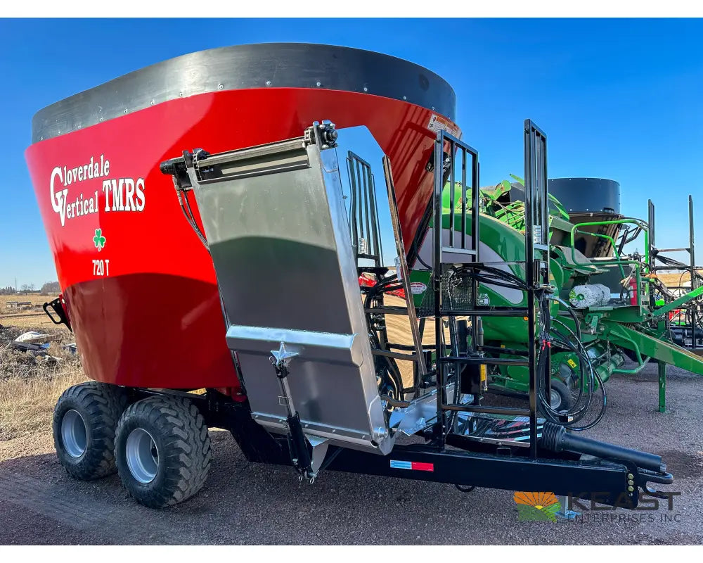 Cloverdale 720T Feed Wagon