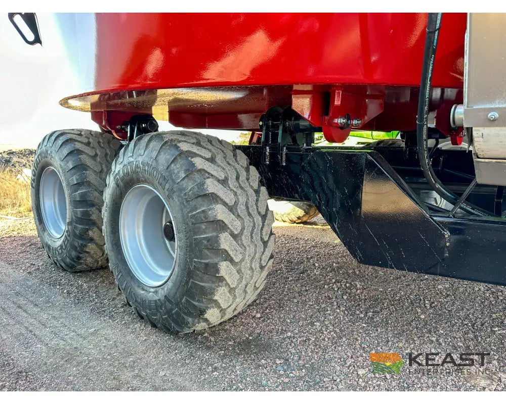 Cloverdale 720T Feed Wagon 720 cu ft Single Auger 640XL Scale Feed Wagons
