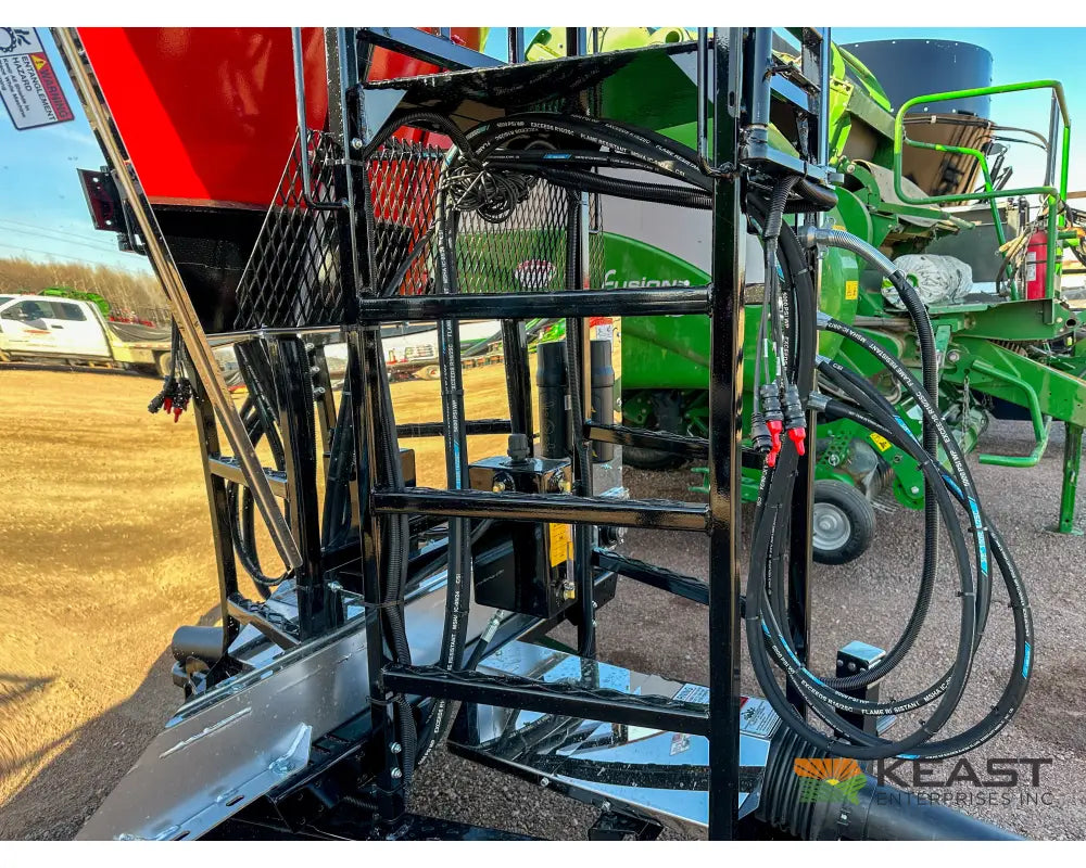Cloverdale 720T Feed Wagon 720 cu ft Single Auger 640XL Scale Feed Wagons