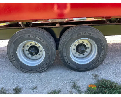 Cloverdale 900T Feed Wagon 900 cu ft Twin Auger 640XL Scale Feed Wagons