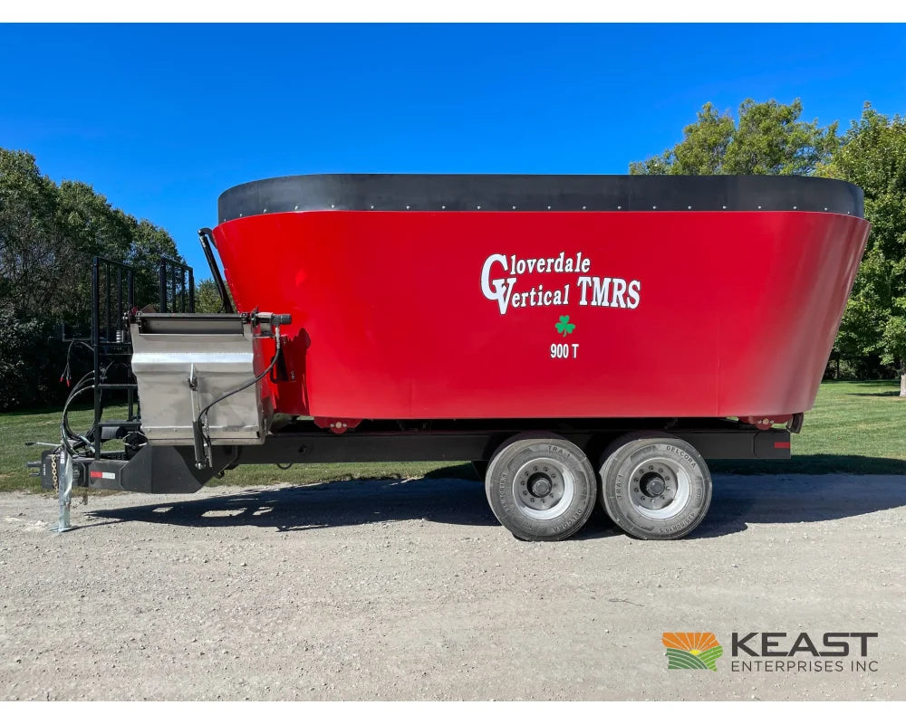 Cloverdale 900T Feed Wagon