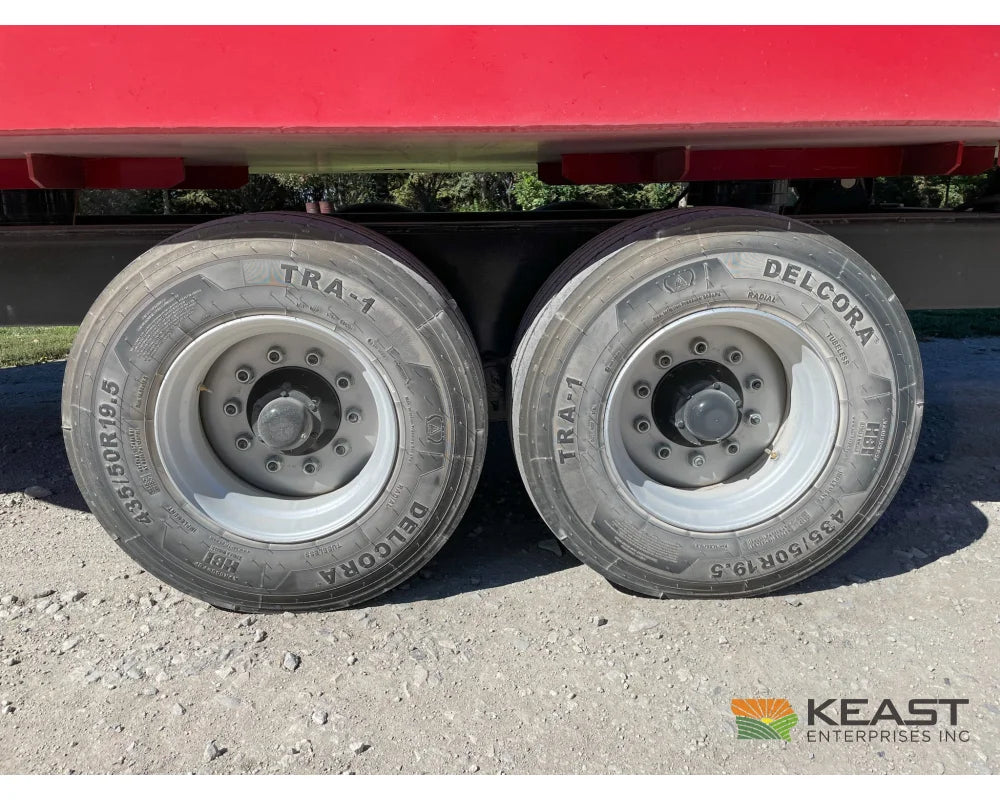 Cloverdale 900T Feed Wagon 900 cu ft Twin Auger 640XL Scale Feed Wagons