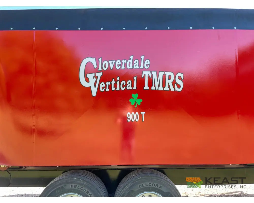 Cloverdale 900T Feed Wagon 900 cu ft Twin Auger 640XL Scale Feed Wagons