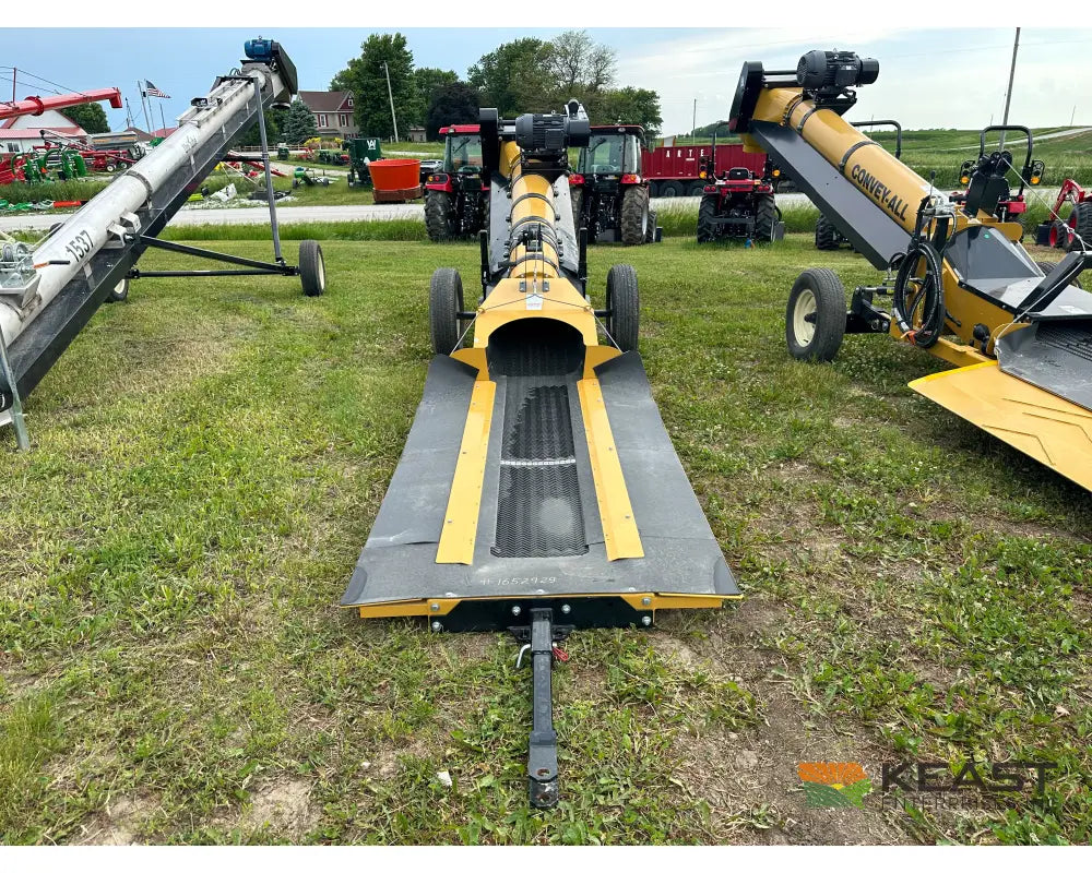 Convey-All 2218 Transfer Conveyor Railcar Hopper 10 HP Single-Phase 4 5/8’’ Clearance Conveyors