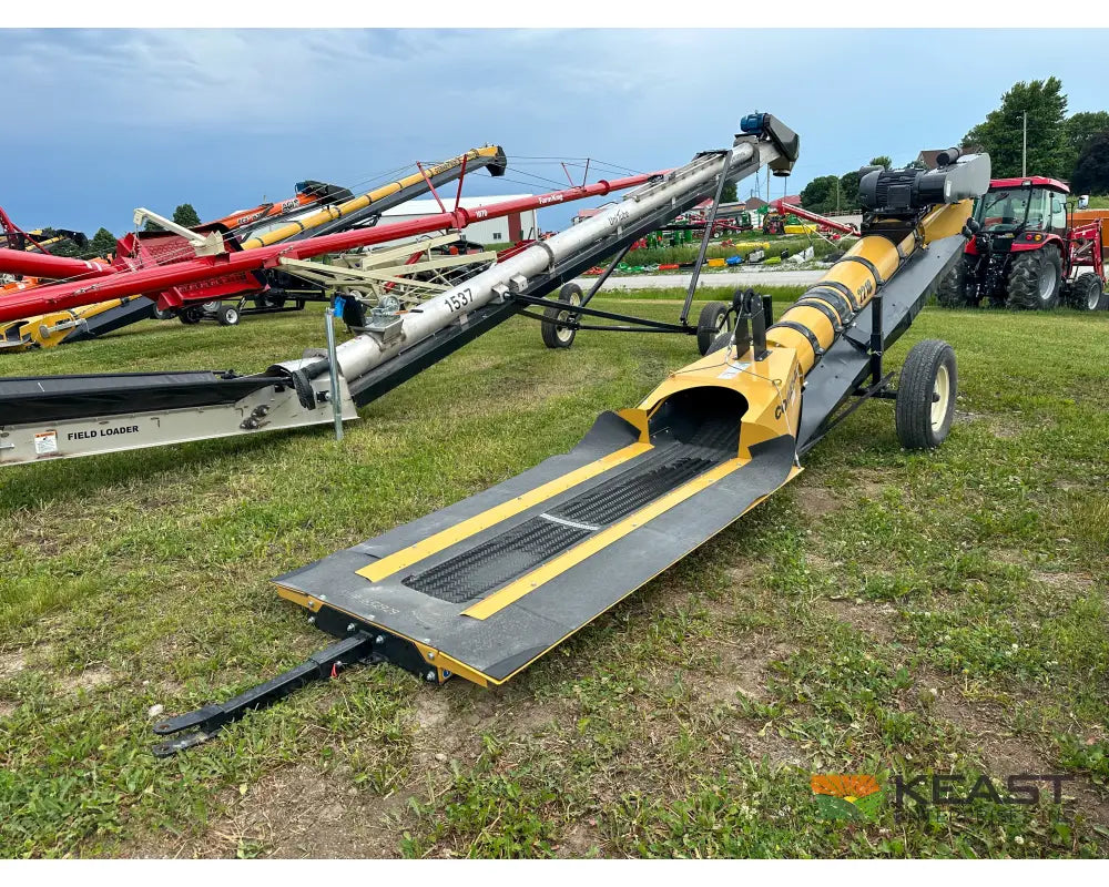 Convey-All 2218 Transfer Conveyor Railcar Hopper 10 HP Single-Phase 4 5/8’’ Clearance Conveyors