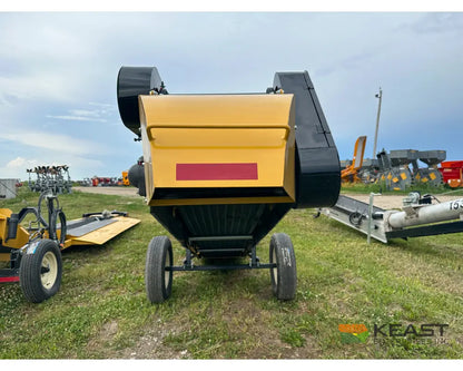 Convey-All 2218 Transfer Conveyor Railcar Hopper 10 HP Single-Phase 4 5/8’’ Clearance Conveyors