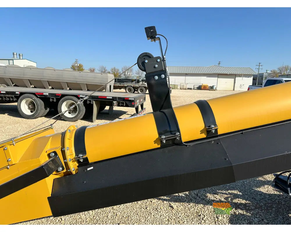 ConveyAll 2250 Railcar Unload Conveyor 4.5’’ Tall Hopper Self Propelled Up to 12,000 BPH Conveyors