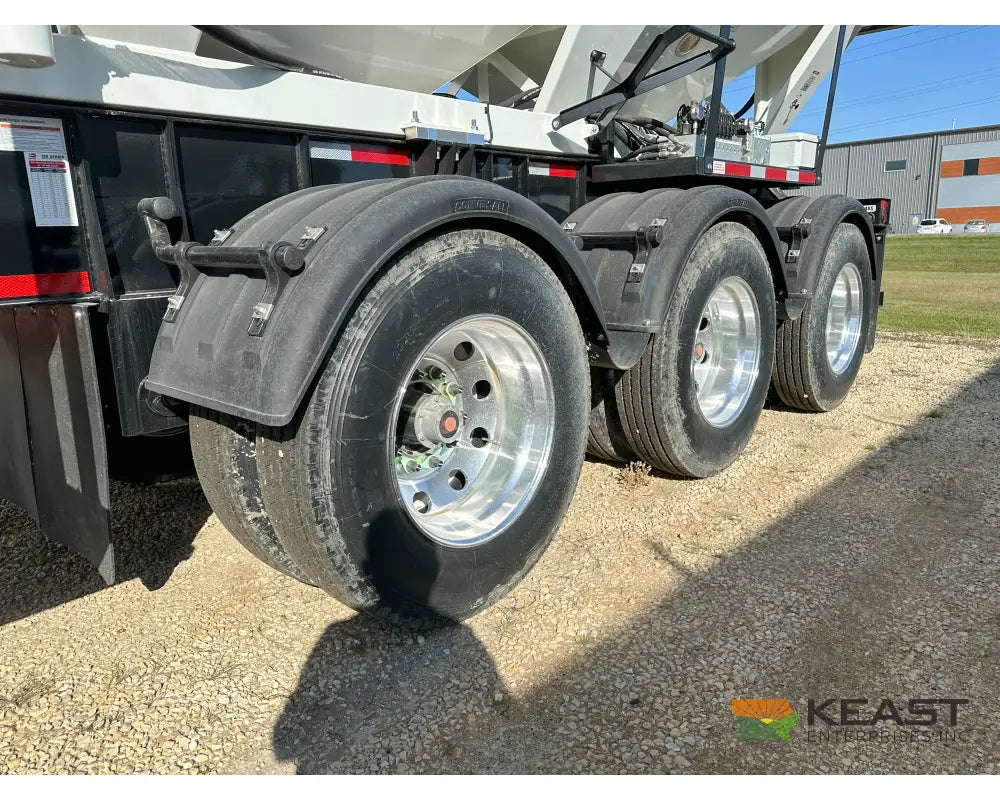 Convey-All CST1550 Seed Tender Trailer 1,550 cu ft 6 Compartments 50 HP Diesel Conveyors