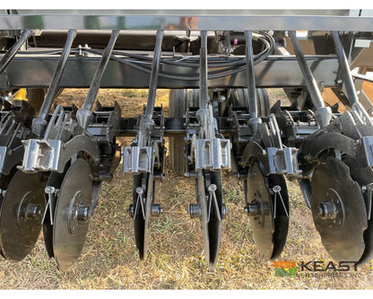Crustbuster 4025 All Plant 25’ Drill 10’’ Spacing Mechanical Drive Drills and Seeders