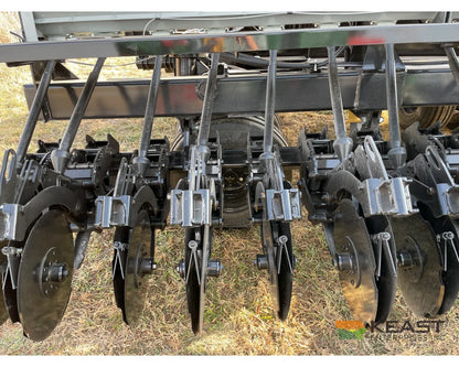 Crustbuster 4025 All Plant 25’ Drill 10’’ Spacing Mechanical Drive Drills and Seeders
