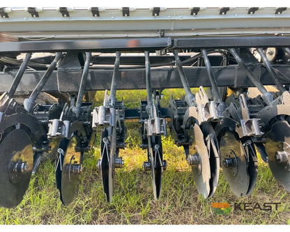 Crustbuster 4030 All Plant 30’ Drill 10’’ Spacing Mechanical Drive Drills and Seeders