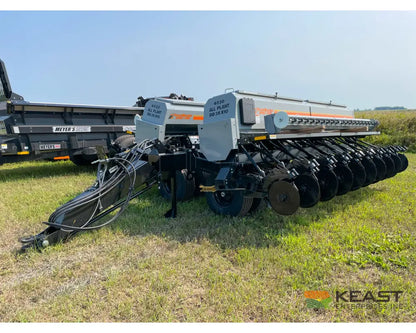 Crustbuster 4030 All Plant 30’ Drill 10’’ Spacing Mechanical Drive Drills and Seeders