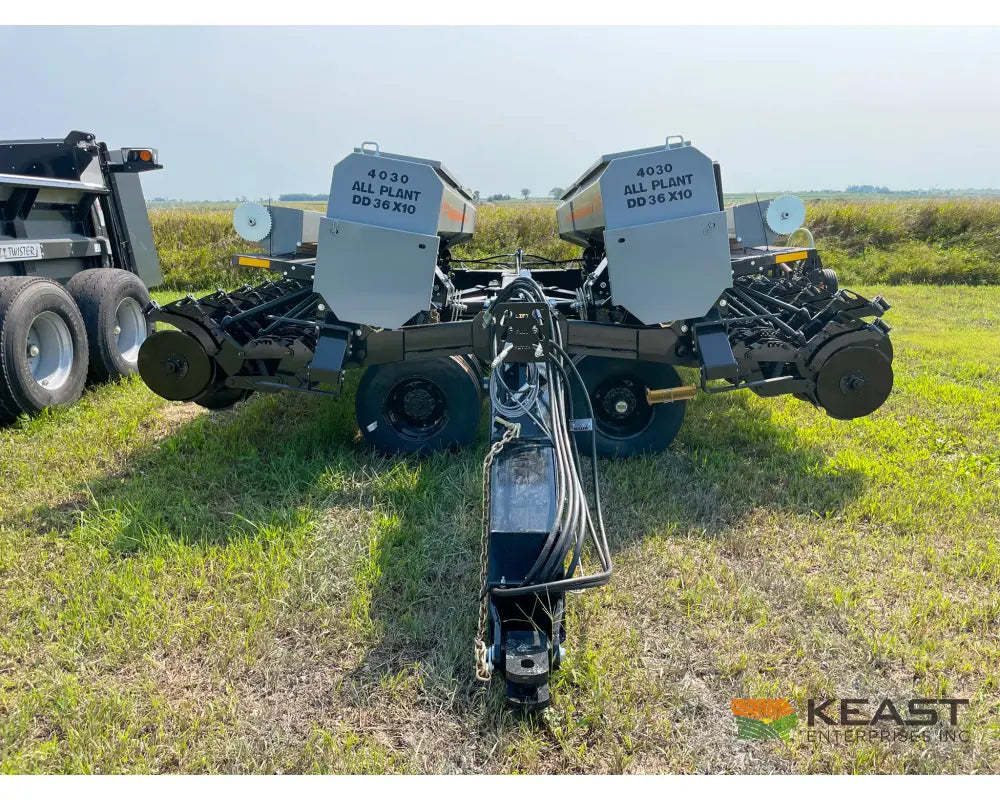 Crustbuster 4030 All Plant 30’ Drill 10’’ Spacing Mechanical Drive Drills and Seeders