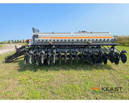 Crustbuster 4030 All Plant 30’ Drill 10’’ Spacing Mechanical Drive Drills and Seeders