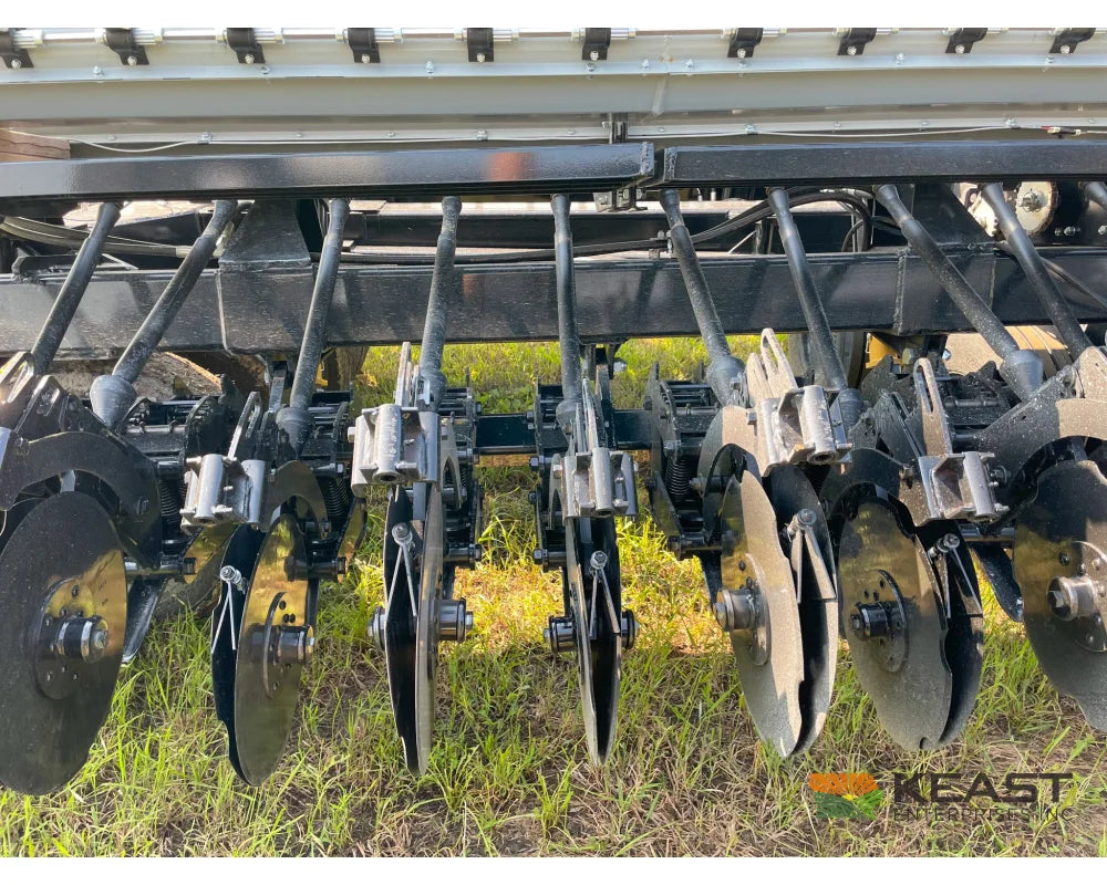 Crustbuster 4030 All Plant 30’ Drill 10’’ Spacing Mechanical Drive Drills and Seeders