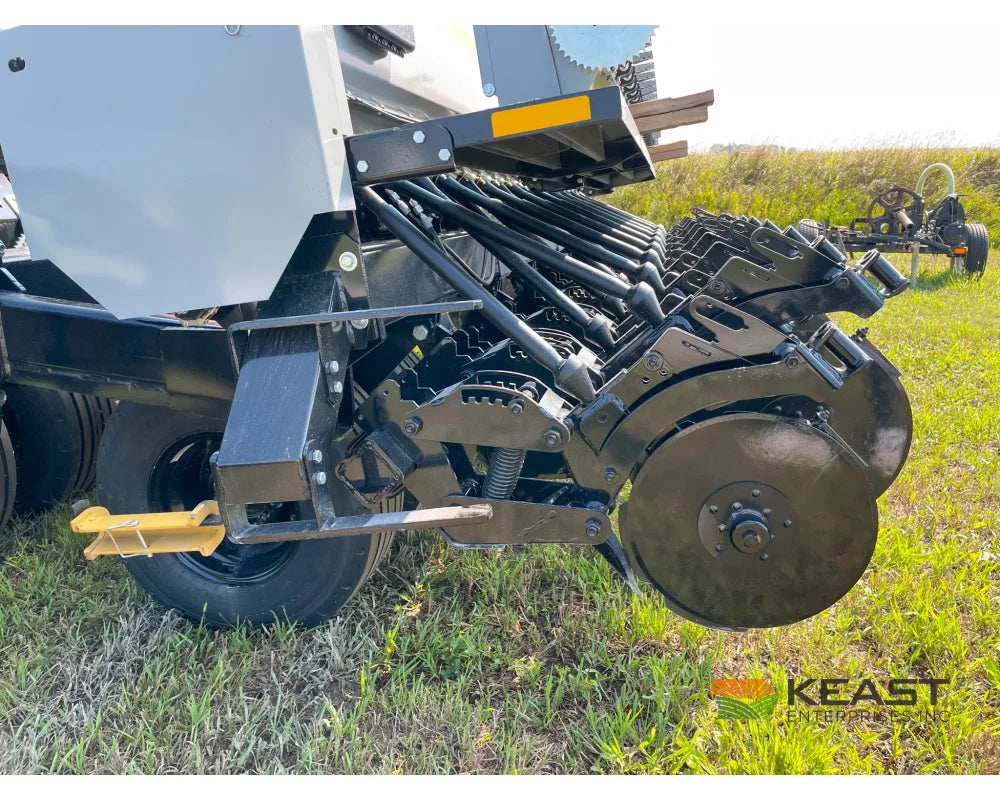 Crustbuster 4030 All Plant 30’ Drill 10’’ Spacing Mechanical Drive Drills and Seeders