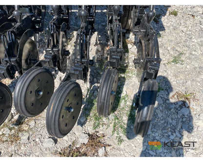 Crustbuster 4610 All Plant 10’ Drill 10’’ Spacing Mechanical Drive Drills and Seeders