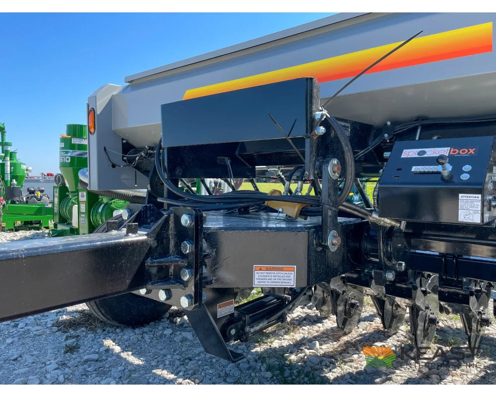 Crustbuster 4610 All Plant 10’ Drill 10’’ Spacing Mechanical Drive Drills and Seeders