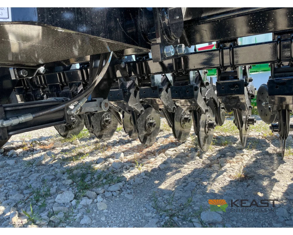 Crustbuster 4610 All Plant 10’ Drill 10’’ Spacing Mechanical Drive Drills and Seeders