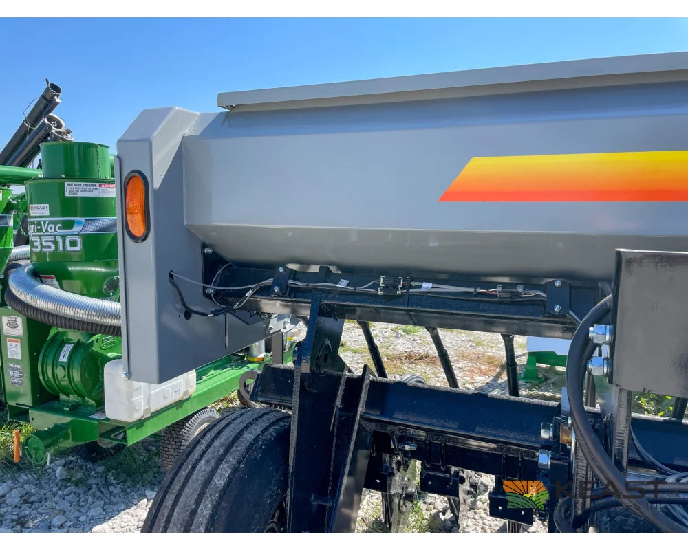 Crustbuster 4610 All Plant 10’ Drill 10’’ Spacing Mechanical Drive Drills and Seeders