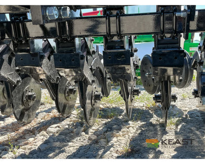 Crustbuster 4610 All Plant 10’ Drill 10’’ Spacing Mechanical Drive Drills and Seeders