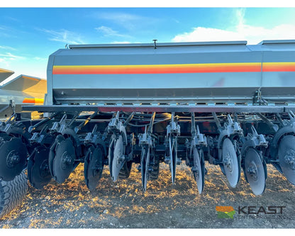 CrustBuster 4750 All Plant 50’ Drill 10’’ Spacing Mechanical Drive Drills and Seeders