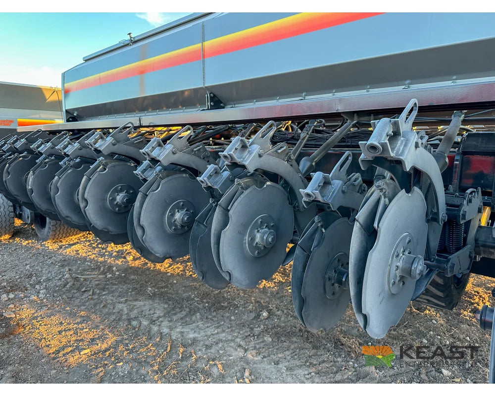 CrustBuster 4750 All Plant 50’ Drill 10’’ Spacing Mechanical Drive Drills and Seeders