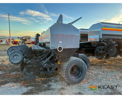 CrustBuster 4750 All Plant 50’ Drill 10’’ Spacing Mechanical Drive Drills and Seeders