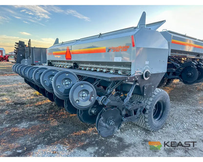 CrustBuster 4750 All Plant 50’ Drill 10’’ Spacing Mechanical Drive Drills and Seeders