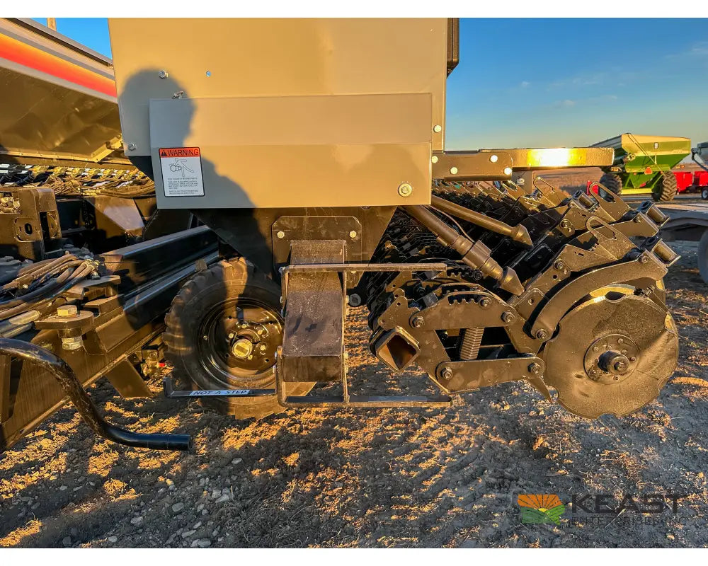 CrustBuster 4750 All Plant 50’ Drill 10’’ Spacing Mechanical Drive Drills and Seeders