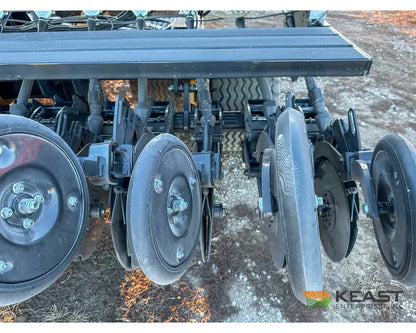 CrustBuster 4750 All Plant 50’ Drill 10’’ Spacing Mechanical Drive Drills and Seeders